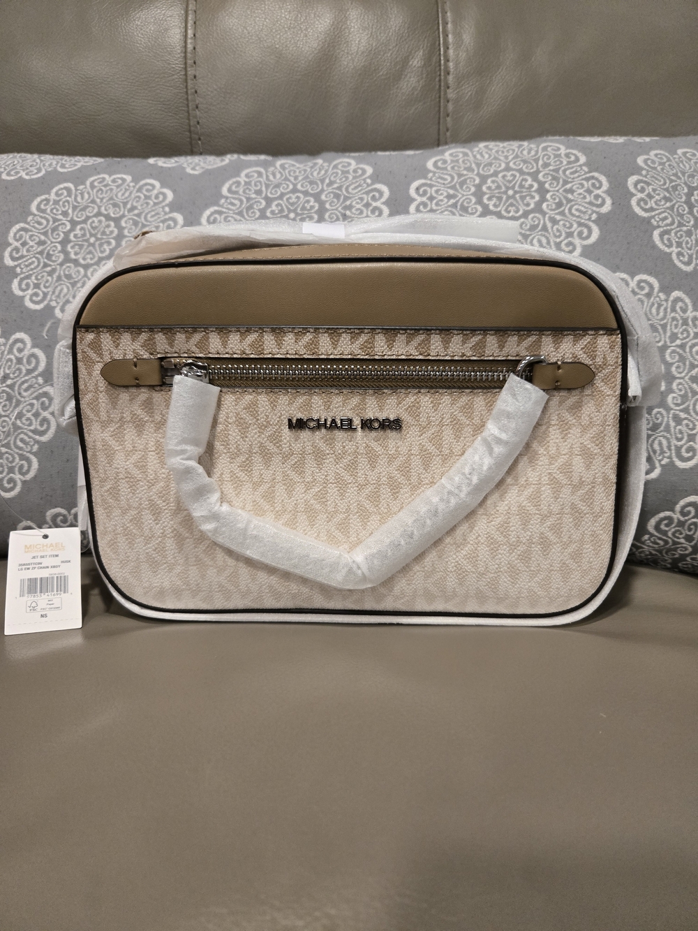 Michael Kors Jet Set Husk LG EW Chain Crossbody Bag